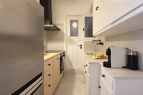 Meliti Apartment in Plaka