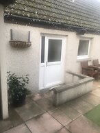 Inviting 1-bed Cottage in Elgin