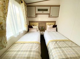 Inviting 3-bed Lodge Tattershall Lakes, Lincoln