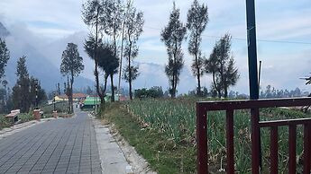 Bromo Semesta Guesthouse