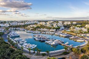 Bella Maria Apartments & Pool Club