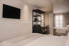 Doryssa Theorem Hotel