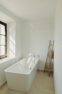 Vino Resort Son Amaret