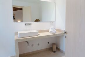 Vino Resort Son Amaret