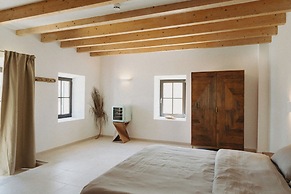 Vino Resort Son Amaret