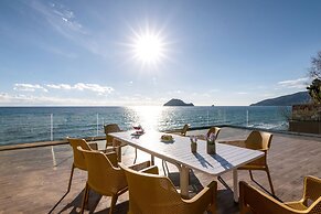 MaDiZé Beach House on the Sea