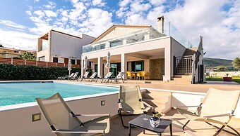 MaDiZé Beach House on the Sea