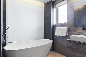 O Condominium Beachfront Residences