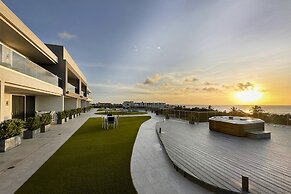 O Condominium Beachfront Residences