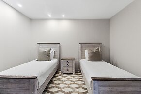 O Condominium Beachfront Residences