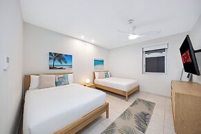 O Condominium Beachfront Residences