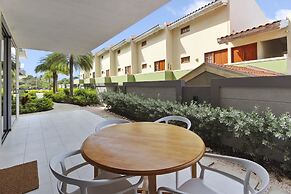 O Condominium Beachfront Residences