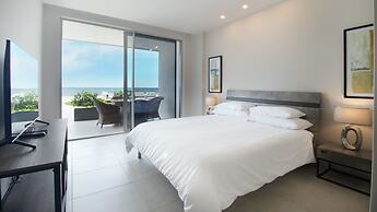 O Condominium Beachfront Residences