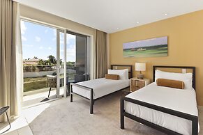 O Condominium Beachfront Residences