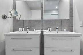 O Condominium Beachfront Residences