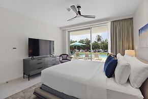 O Condominium Beachfront Residences