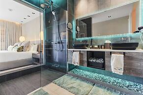 O Condominium Beachfront Residences