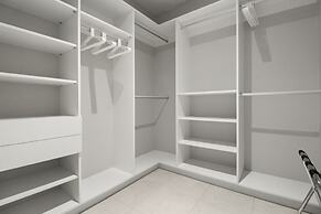 O Condominium Beachfront Residences