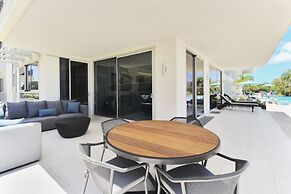 O Condominium Beachfront Residences