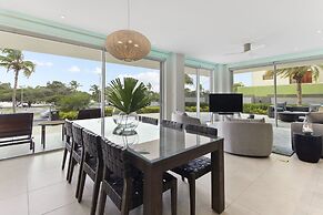 O Condominium Beachfront Residences