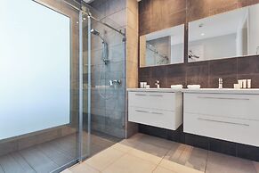 O Condominium Beachfront Residences