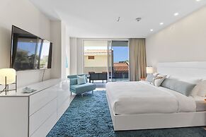 O Condominium Beachfront Residences