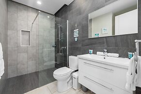 O Condominium Beachfront Residences