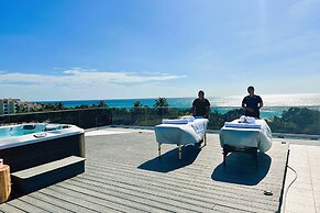 O Condominium Beachfront Residences