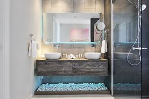 O Condominium Beachfront Residences