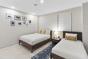 O Condominium Beachfront Residences