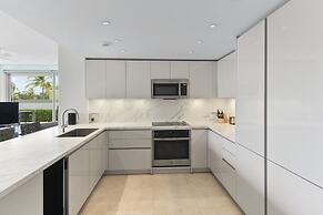 O Condominium Beachfront Residences