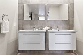 O Condominium Beachfront Residences