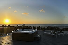 O Condominium Beachfront Residences