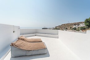 Arte Lindos Suites