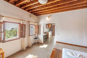 Arte Lindos Suites