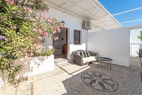 Arte Lindos Suites