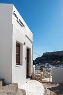 Arte Lindos Suites