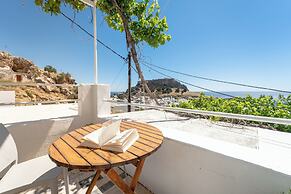 Arte Lindos Suites