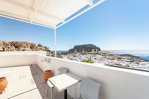 Arte Lindos Suites