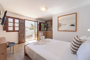 Arte Lindos Suites
