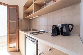 Arte Lindos Suites