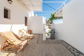 Arte Lindos Suites