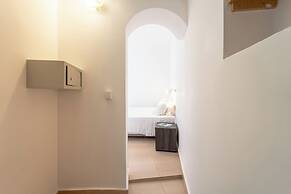 Arte Lindos Suites