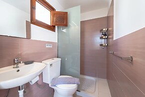 Arte Lindos Suites