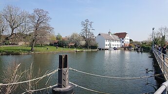 Charming 17th Century 2-bed Cottage in Medmenham