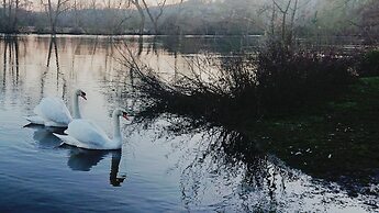 Charming 17th Century 2-bed Cottage in Medmenham