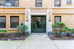 1BR Getaway Apt Modern in Lincoln Square
