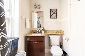 1BR Getaway Apt Modern in Lincoln Square