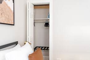 1BR Getaway Apt Modern in Lincoln Square