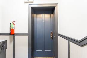 1BR Getaway Apt Modern in Lincoln Square